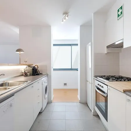 For The Lovers - - Free Parking * Лиссабон